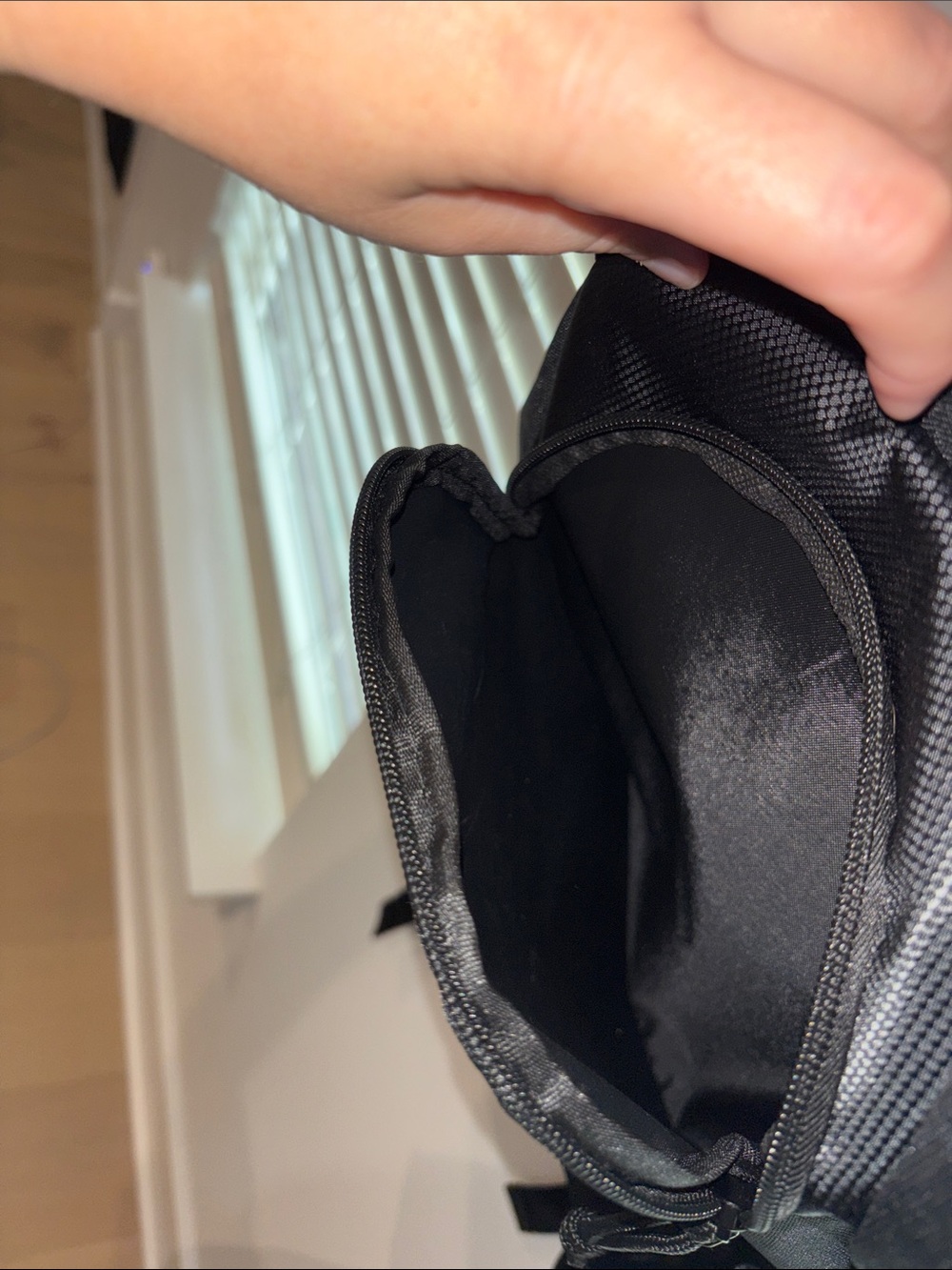 Backpack - Picture 7 of 7